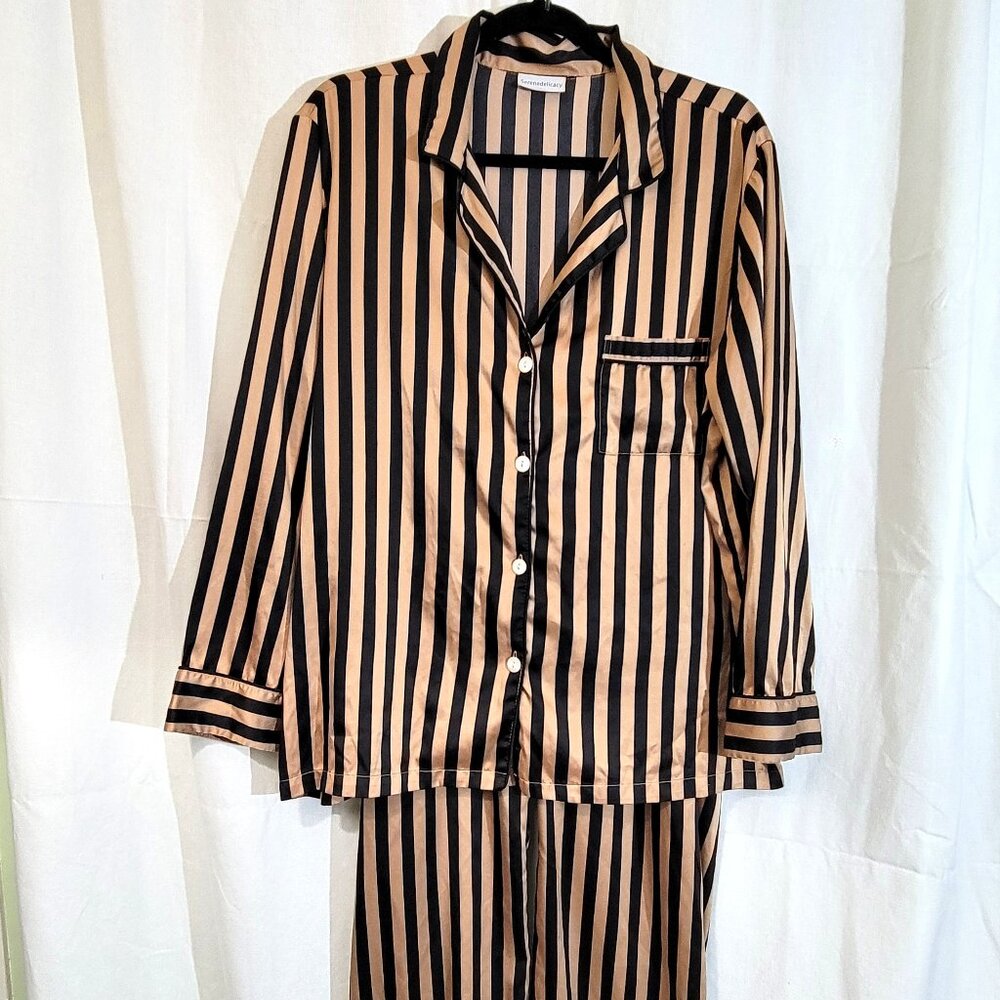 Serenedelicacy Striped Pajama Set XL Black Tan Button Up